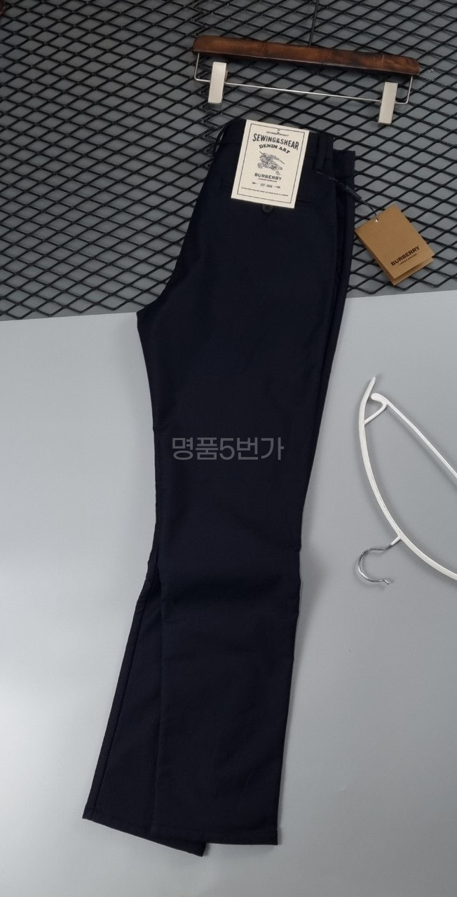 버버리 로고 자수 융기모 스판 팬츠 네이비 상품 이미지 10